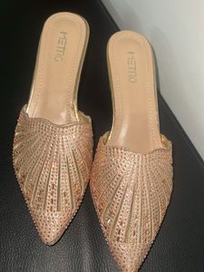 Metro Heels