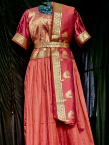 Banarasi Traditional Gown With Belt And Shall