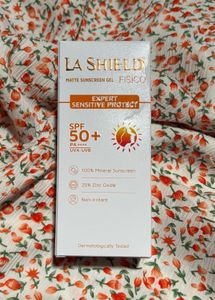 La Shield Matte Sunscreen Gel Fisico