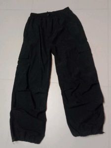 Black Cargo Pants - Relaxed Fit