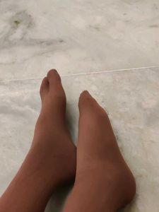 Used coralish beige Tabi Socks