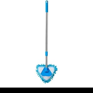Triangle mop for cleaning