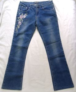 Bootcut Jeans For Girls.🌼