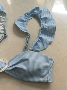 XS Striped Ruffle Bikini Top(Shein)