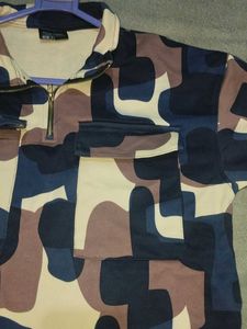 Abstract Print tshirt