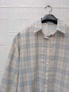 New with tag Pinterest Blue Plaid Long Sleeve Shir