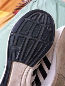 ORIGINAL ADIDAS UK 10 SIZE GOOD CONDITION