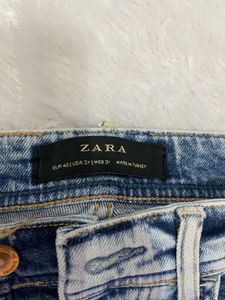 Zara Distressed Light Wash Jeans