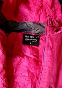 Track Suit Coat 💕 A Expansive Piece