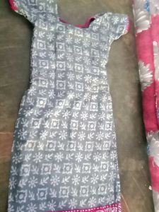 pink with gray stitched chudithar