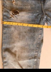 Distressed Light Wash Skinny Jeans