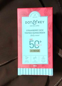 Dot &amp; Key Strawberry Sunscreen