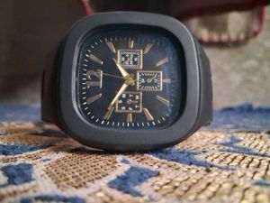 Hurry Up Good Watch In Effortable Price 30% Off
