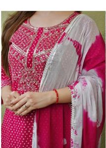Pink Bandhani Salwar Kameez Set