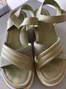 Bata cushion comfit sandals for women
