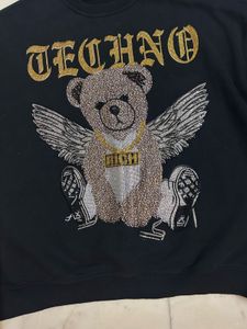 Stylish Bear Graphic Sweatshirt