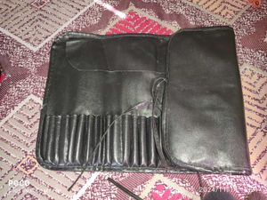 12 Face And Eyes Brushes With Storage Bag