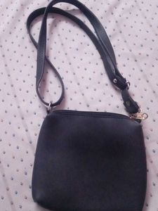 black sling bag
