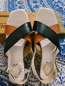 Shoetopia Women White Heels