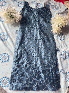 This kurta is a perfect blend of elegance and simp