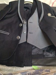 Kids Coat 🧥 Pant With Basket And Shirt