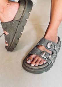 ZARA suede-finish sliders, size 37.