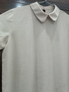 Women Cream Georgette Top With Collar