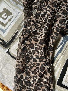 ANIMAL PRINT STRAIGHT TOP
