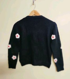 Black Floral Sweater Bust Size-32