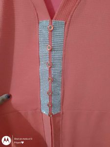 Sleevless kurti