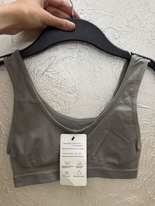 Seamless Non Paded Sports Bra