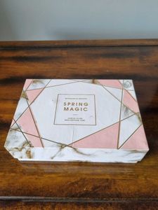 MINISO CANDLE &amp; REEF DIFFUSER IN BOX SPRING MAGIC
