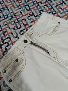 Beige Straightfit Denim
