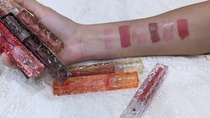 Matte Liquid Lipstick With Colour Changing Gloss