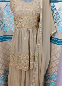 NEW Elegant Gold Embroidered Salwar Kameez