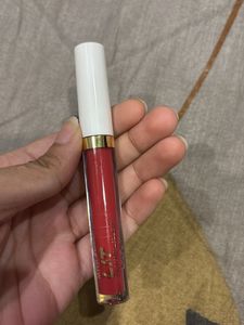 My Glamm Gorgeous Red Lipstick Shade LM Holmes