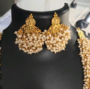 Gold Toned Moti Necklace