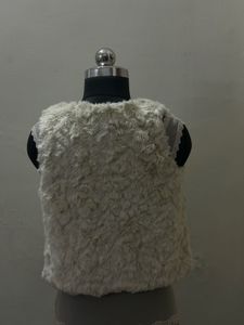 H&amp;m Cropped Fur Jacket
