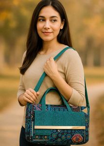 Chic Handbag With Sling