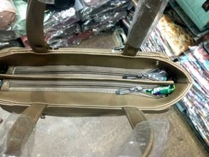 ✨Elegant and Stylish Handbag 👜