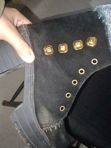 Stylish Black Heeled Boots