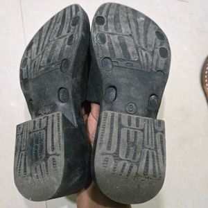 Zudio Black heels (Size 36)