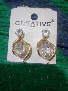 White Dimand Earrings