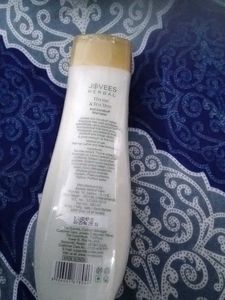 New Seal Pack Jovees Thyme Tea Tree Shampoo 300 Ml