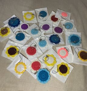 🌈 Multi-Color Sunflower Crochet Keychain