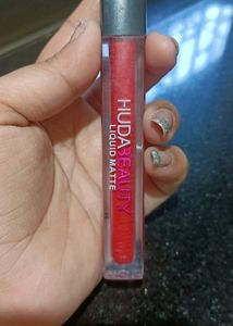 Huda Beauty Liquid Lipstick Shade - HeartBreaker