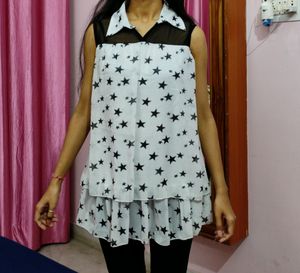 Sleeveless Top With Collar