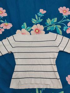 Beautiful Top White And Black Lines