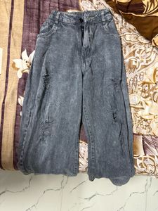 Grey Ripped Jeans Baggy&lt;3