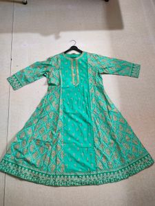 🌟 Elegant Green Kurti – Like New! 🌟